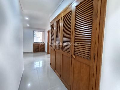 Apartamento de 4 alcobas en arriendo en Milla De Oro, Medellín, 223 m² · foto 16 de 20