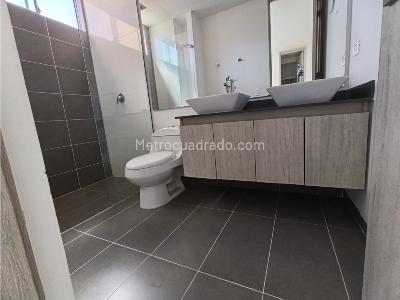 Apartamento en venta en Loma Del Escobero, Envigado · foto 12 de 15