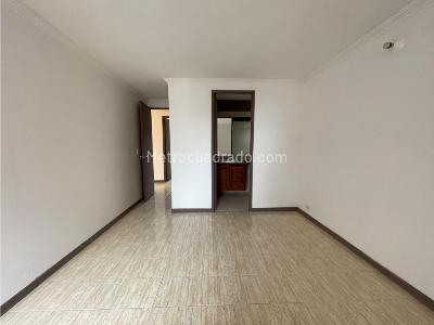 Apartamento en venta en Loma De Los Bernal, Medellín · foto 6 de 12