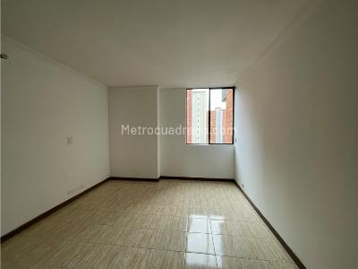 Apartamento en venta en Loma De Los Bernal, Medellín · foto 7 de 12