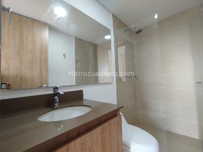 Apartamento de 2 alcobas en arriendo en Barro Blanco Rio Negro, Rionegro, 76 m² · foto 9 de 16