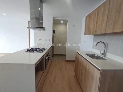 Apartamento de 2 alcobas en arriendo en El Porvenir Rio Negro, Rionegro, 74 m² · foto 2 de 16