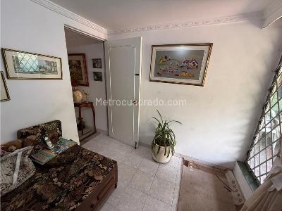 Casa de 3 alcobas en venta en Belen, Medellín, 242 m² · foto 5 de 12