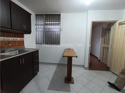 Apartamento de 3 alcobas en venta en Parque Principal, Sabaneta, 84 m² · foto 6 de 17