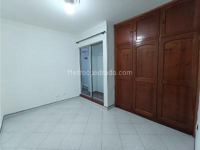 Apartamento de 3 alcobas en venta en Parque Principal, Sabaneta, 84 m² · foto 7 de 17