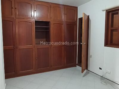 Apartamento de 3 alcobas en venta en Parque Principal, Sabaneta, 84 m² · foto 11 de 17