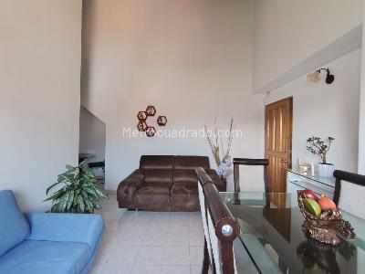 Apartamento de 3 alcobas en arriendo en Florida Nueva, Medellín, 110 m² · foto 4 de 17
