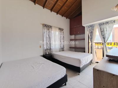 Apartamento de 3 alcobas en arriendo en Florida Nueva, Medellín, 110 m² · foto 9 de 17