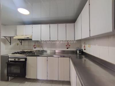 Apartamento de 3 alcobas en arriendo en Florida Nueva, Medellín, 110 m² · foto 12 de 17