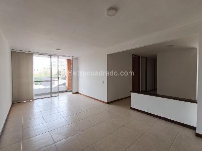 Apartamento de 3 alcobas en arriendo en La Aguacatala, Medellín, 80 m² · foto 2 de 18