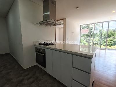 Apartamento de 2 alcobas en arriendo en La Frontera, Medellín, 68 m² · foto 3 de 12