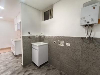Apartamento de 2 alcobas en arriendo en La Frontera, Medellín, 68 m² · foto 6 de 12