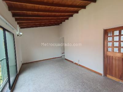 Apartamento de 3 alcobas en arriendo en La Almeria, Medellín, 84 m² · foto 5 de 17