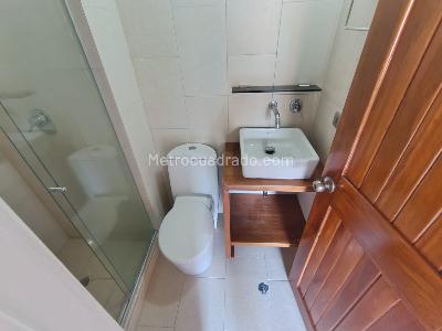 Apartamento de 3 alcobas en arriendo en La Almeria, Medellín, 84 m² · foto 16 de 17
