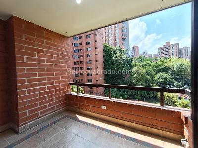 Apartamento de 3 alcobas en arriendo en La Florida El Poblado, Medellín, 151 m² · foto 1 de 16