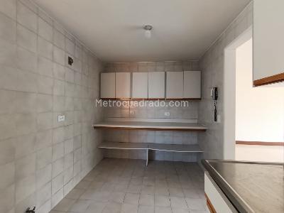 Apartamento de 3 alcobas en arriendo en La Florida El Poblado, Medellín, 151 m² · foto 6 de 16