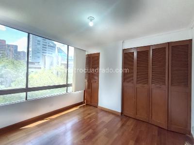 Apartamento de 3 alcobas en arriendo en La Florida El Poblado, Medellín, 151 m² · foto 10 de 16