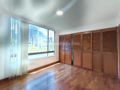 Apartamento de 3 alcobas en arriendo en La Florida El Poblado, Medellín, 151 m² · foto 14 de 16