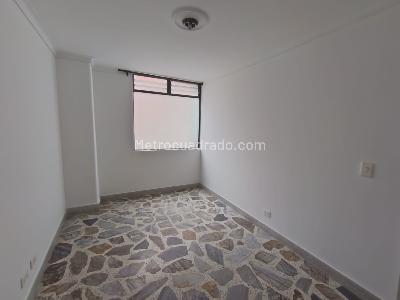 Apartamento de 4 alcobas en arriendo en Laureles Medellin, Medellín, 120 m² · foto 8 de 19