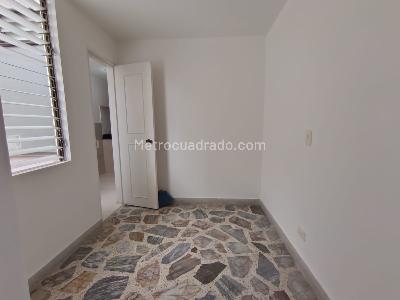 Apartamento de 4 alcobas en arriendo en Laureles Medellin, Medellín, 120 m² · foto 13 de 19