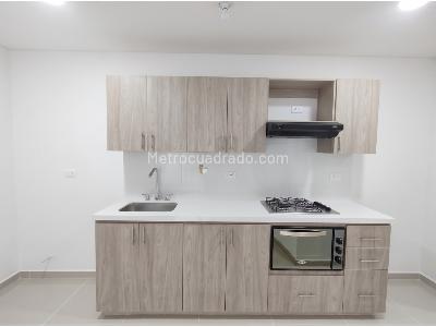 Apartamento de 3 alcobas en venta en Camino Verde, Envigado, 85 m² · foto 3 de 14
