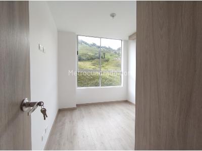 Apartamento de 3 alcobas en venta en Camino Verde, Envigado, 85 m² · foto 4 de 14