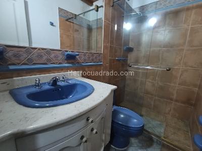 Apartamento de 2 alcobas en arriendo en Rosales, Medellín, 60 m² · foto 11 de 20