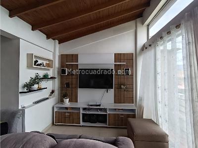 Apartamento de 3 alcobas en venta en Calasanz Parte Baja, Medellín, 76 m² · foto 2 de 12