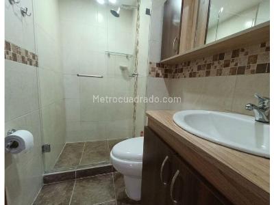 Apartamento de 3 alcobas en venta en Calasanz Parte Baja, Medellín, 76 m² · foto 10 de 12