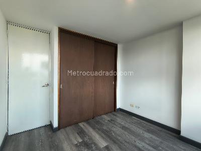 Apartamento de 3 alcobas en arriendo en San Lucas, Medellín, 81 m² · foto 9 de 13