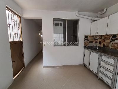 Apartamento de 3 alcobas en arriendo en Miravalle, Medellín, 95 m² · foto 1 de 20