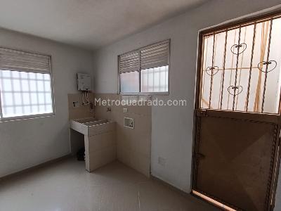 Apartamento de 3 alcobas en arriendo en Miravalle, Medellín, 95 m² · foto 3 de 20
