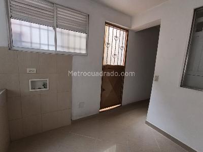 Apartamento de 3 alcobas en arriendo en Miravalle, Medellín, 95 m² · foto 4 de 20