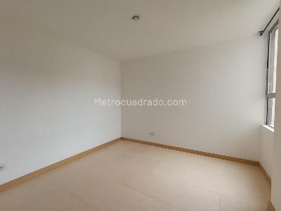 Apartamento de 3 alcobas en arriendo en Loma San Jose Sabaneta, Sabaneta, 80 m² · foto 3 de 17