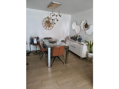 Apartamento de 3 alcobas en venta en Laureles, Medellín, 71 m² · foto 3 de 12