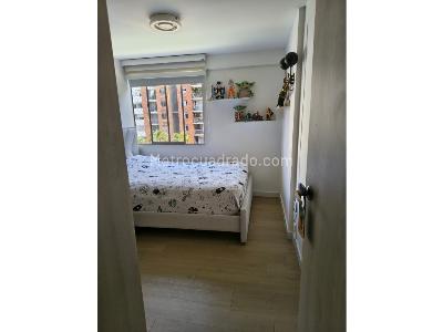 Apartamento de 3 alcobas en venta en Laureles, Medellín, 71 m² · foto 7 de 12