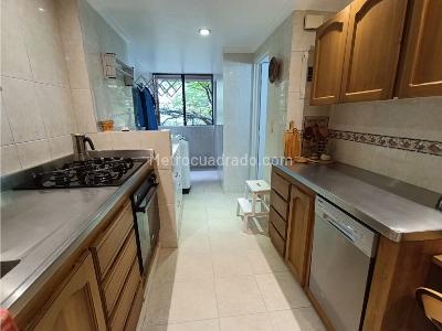 Apartamento de 3 alcobas en venta en Conquistadores, Medellín, 144 m² · foto 3 de 18