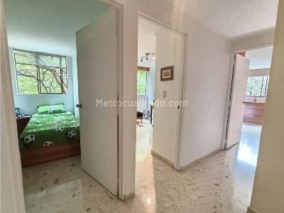 Apartamento de 3 alcobas en venta en Conquistadores, Medellín, 144 m² · foto 6 de 18