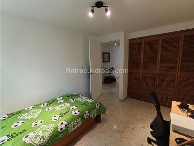 Apartamento de 3 alcobas en venta en Conquistadores, Medellín, 144 m² · foto 9 de 18
