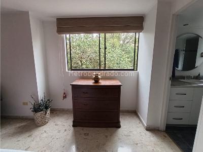 Apartamento de 3 alcobas en venta en Conquistadores, Medellín, 144 m² · foto 12 de 18