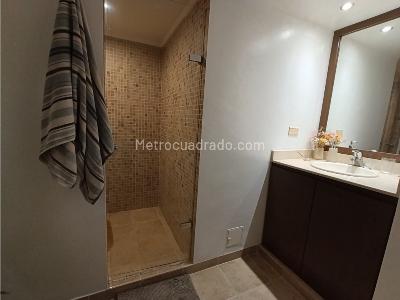 Apartamento de 3 alcobas en venta en Conquistadores, Medellín, 144 m² · foto 13 de 18