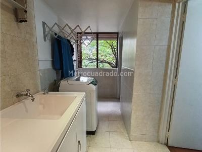 Apartamento de 3 alcobas en venta en Conquistadores, Medellín, 144 m² · foto 16 de 18