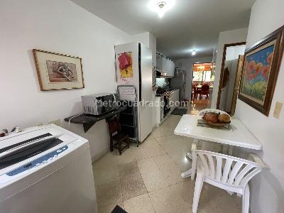 Apartamento de 3 alcobas en arriendo en Laureles Medellin, Medellín, 130 m² · foto 2 de 12