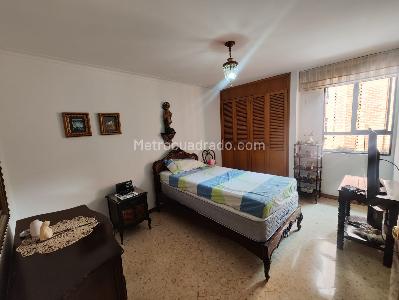 Apartamento de 3 alcobas en arriendo en Laureles Medellin, Medellín, 130 m² · foto 12 de 12