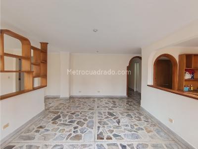Apartamento de 4 alcobas en venta en Laureles, Medellín, 145 m² · foto 2 de 20
