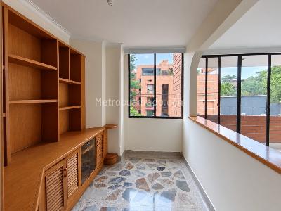 Apartamento de 4 alcobas en venta en Laureles, Medellín, 145 m² · foto 3 de 20