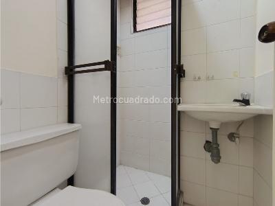 Apartamento de 4 alcobas en venta en Laureles, Medellín, 145 m² · foto 18 de 20