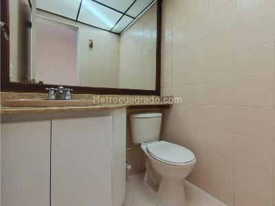 Apartamento de 4 alcobas en venta en Laureles, Medellín, 145 m² · foto 20 de 20