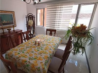 Apartamento de 3 alcobas en venta en Laureles, Medellín, 144 m² · foto 4 de 11