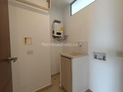 Apartamento de 3 alcobas en arriendo en La Visitacion Los Gonzalez, Medellín, 110 m² · foto 7 de 16